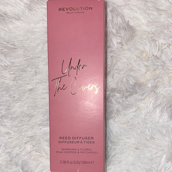 Revolution Under The Covers Reed Diffuser - Picture 1 of 1